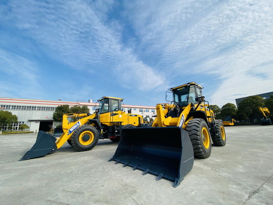 คัมมินส์ / เวชัย เครื่องยนต์หน้าท้ายล้อ Loader ถังความจุ 1.7-2.5m3