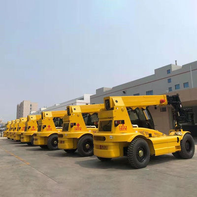 รถยกแบบ Telescopic Handler Forklift ความคล่องแคล่วว่องไว