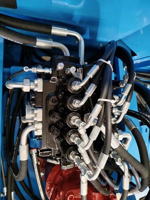 รถขุดตีนตะขาบไฮดรอลิค 23T 9-11m Max. รัศมีการขุด 11-13rpm ความเร็วสวิงใกล้เคียงกับ CAT