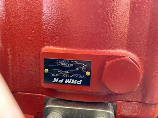 รถขุดตีนตะขาบไฮดรอลิค 23T 9-11m Max. รัศมีการขุด 11-13rpm ความเร็วสวิงใกล้เคียงกับ CAT