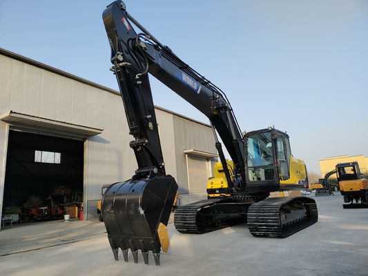 PC200 ที่คล้ายกันกับเครื่องยนต์ Cummins ที่ใช้สำหรับรถขุดตีนตะขาบสำหรับงานก่อสร้าง