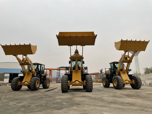 2200r / นาทีความเร็วสูงสุดตัวโหลดล้อหน้า 3.0-3.6m³ความจุบุ้งกี๋